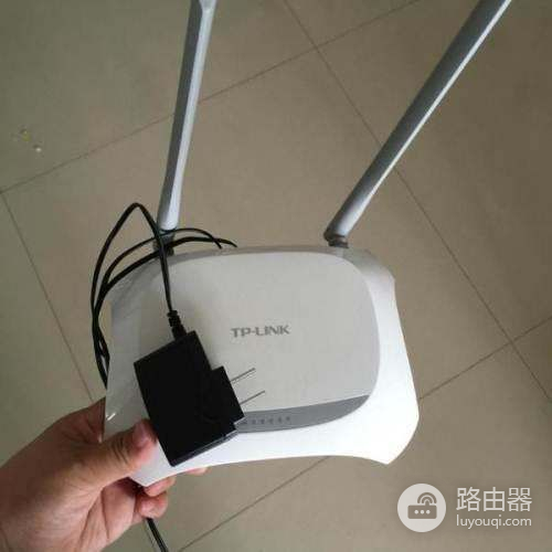 路由器灯一直闪烁是什么原因